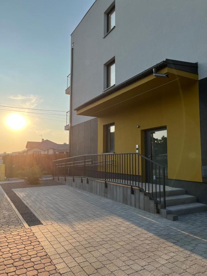 R House - Brand New With Patio And Garage Leilighet *