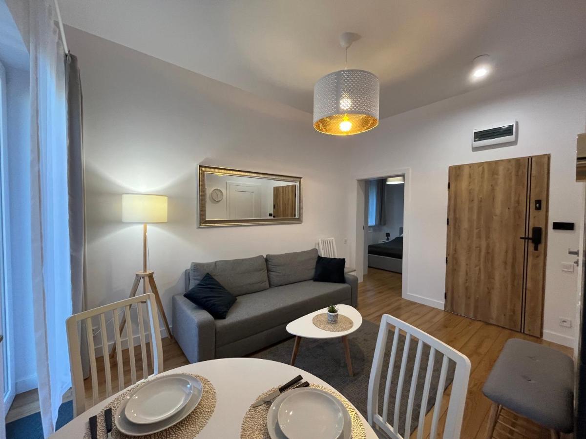 Leilighet R House - Brand New With Patio And Garage Warszawa